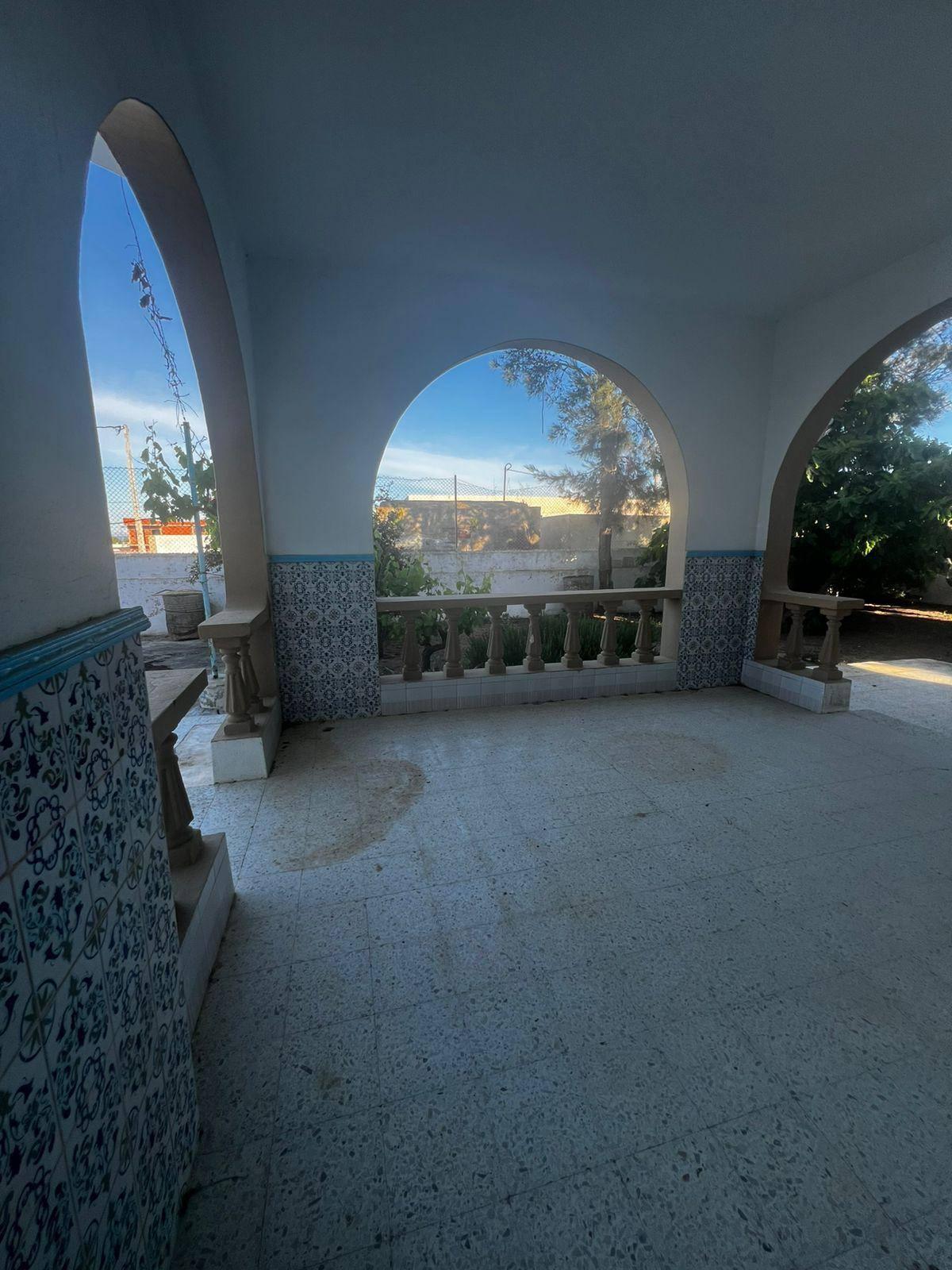 Maison indépendante à vendre à Karkouan, Kelibia – 636 m²
